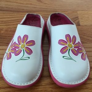 Girls Leather Slides Clogs EU size 27, US 10